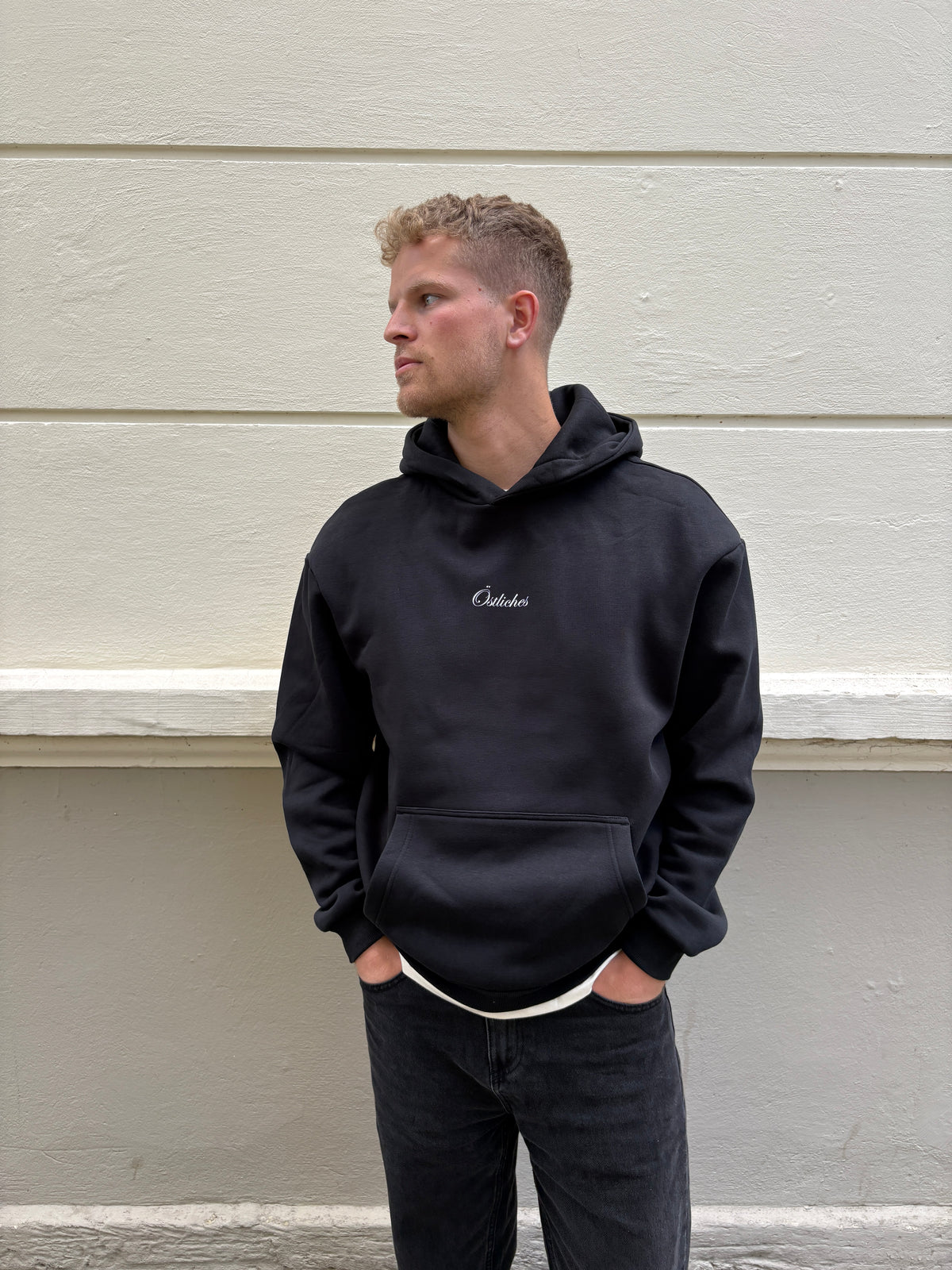 ÖSTLICHES RINGGEBIET HOODIE