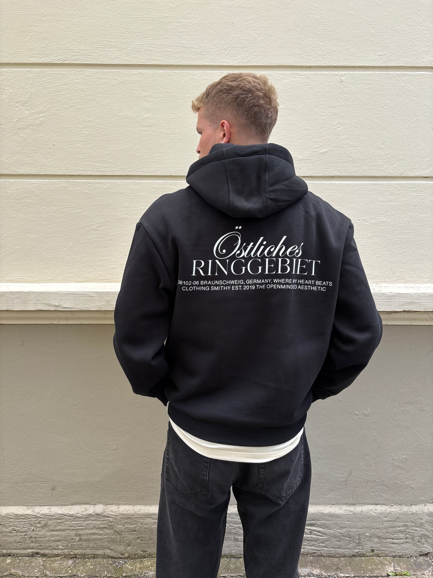 ÖSTLICHES RINGGEBIET HOODIE