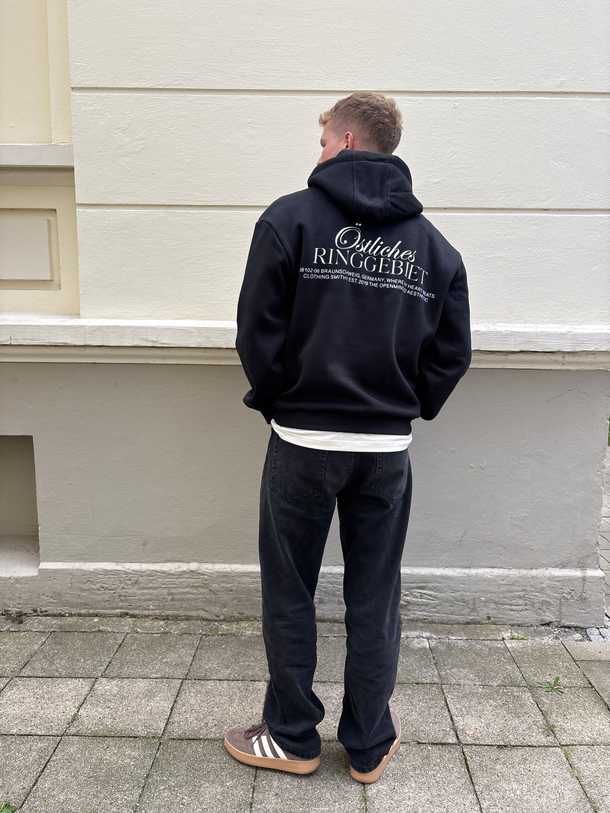 ÖSTLICHES RINGGEBIET HOODIE
