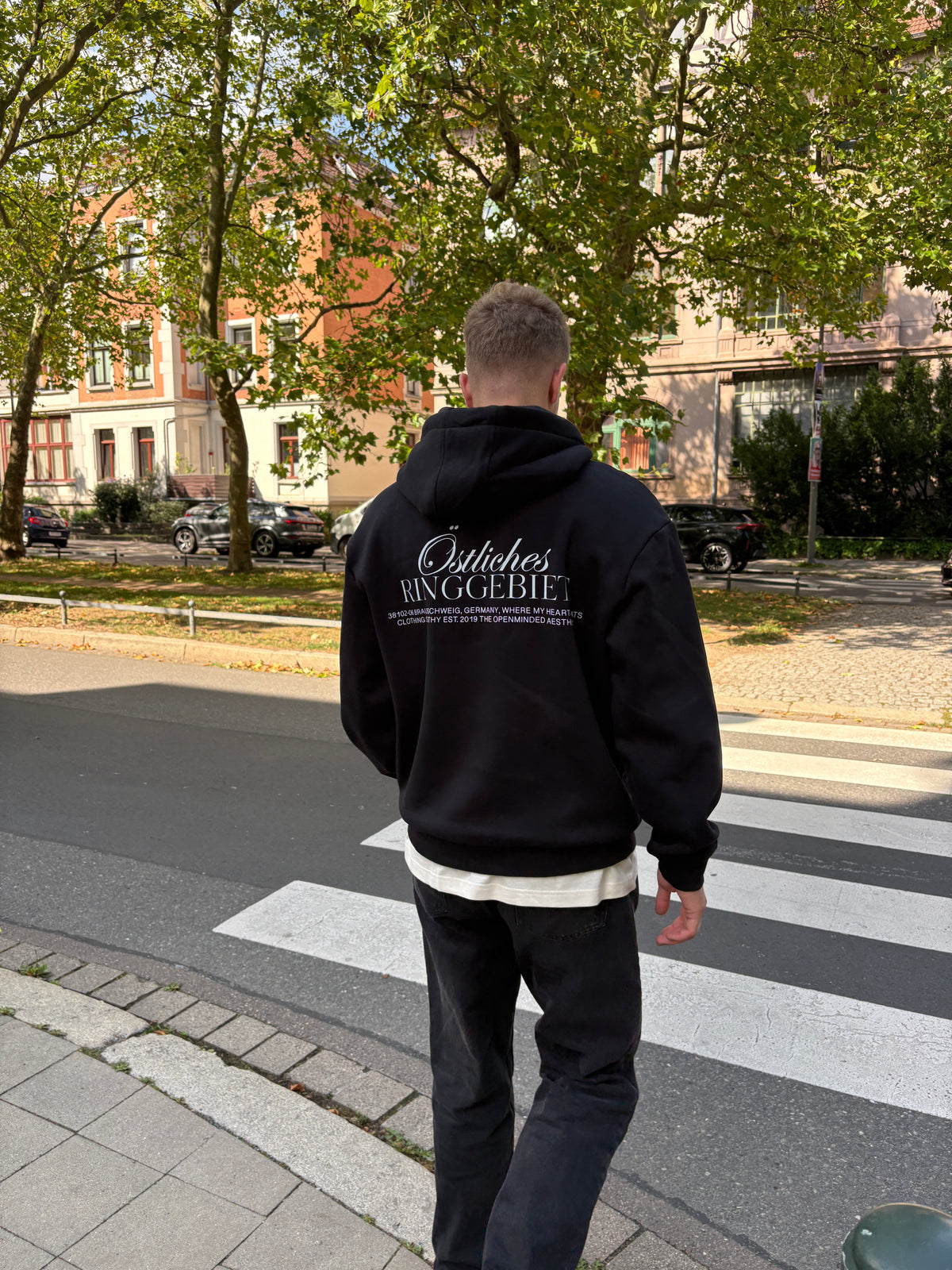 ÖSTLICHES RINGGEBIET HOODIE