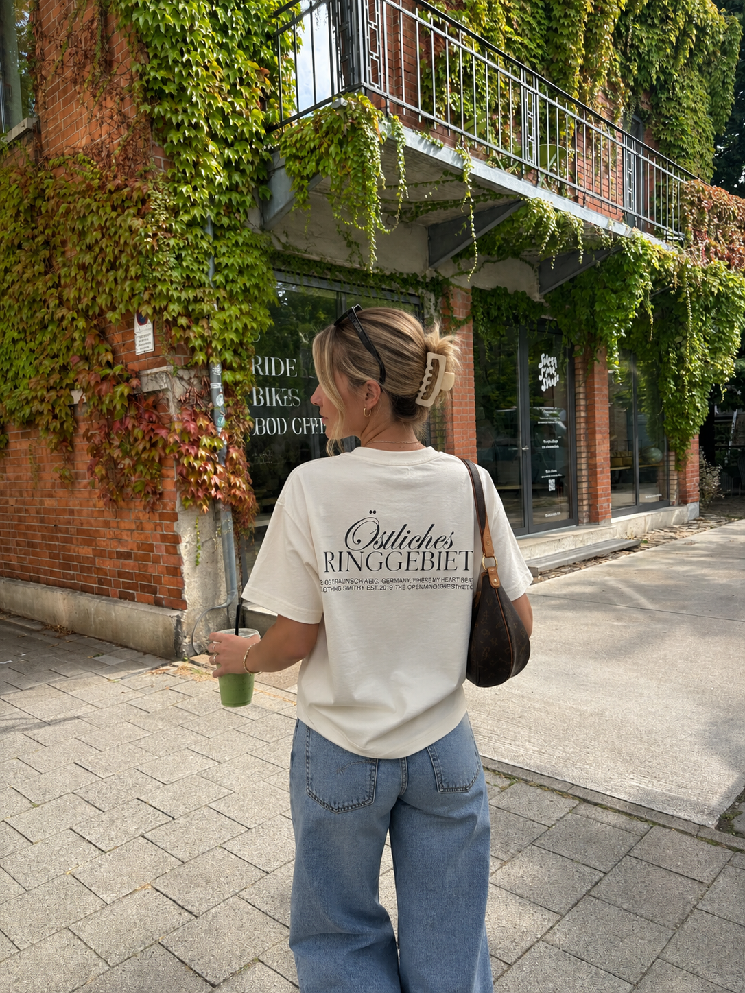 ÖSTLICHES RINGGEBIET T-SHIRT